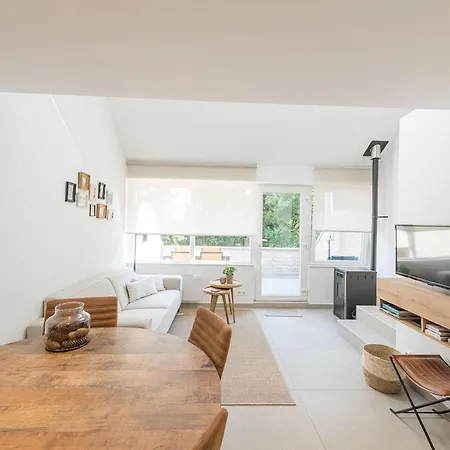 Lovely Duplex With Beautiful Views Apartment *