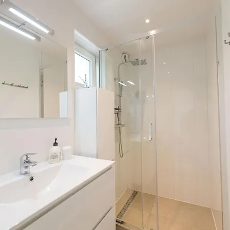 Lovely Duplex Axime With Beautiful Hill Views -